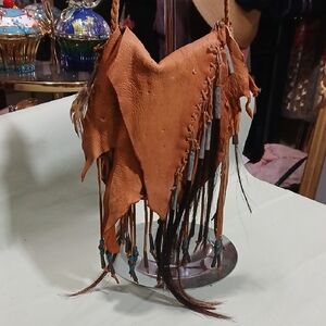 🪶 Vintage Native American Handmade Leather Horsehair Medicine Bag with Feathers